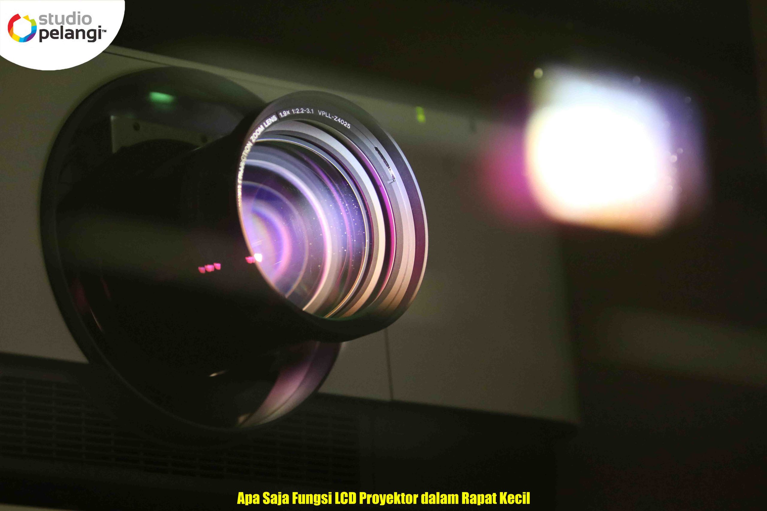 Apa Saja Fungsi LCD Proyektor dalam Rapat Kecil
